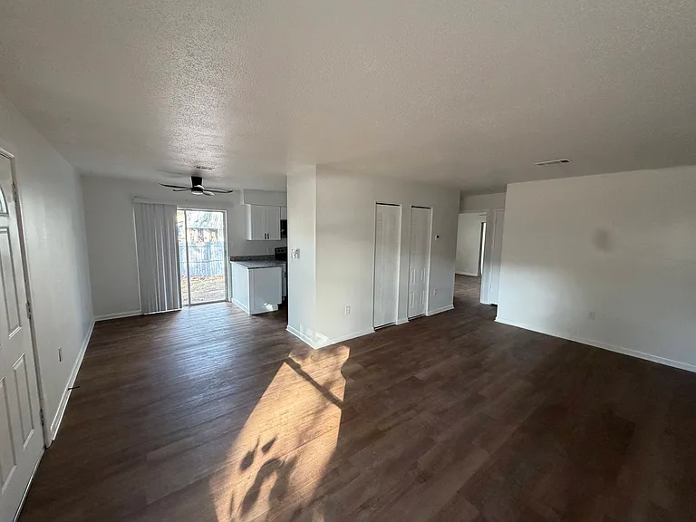 6226 SW 10th Pl #B — Photo 8