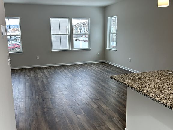 5th image of 113 Kinkade Ct