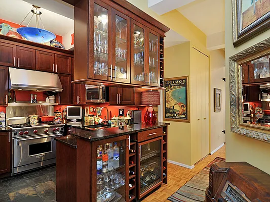 Sold by Sotheby's International Realty | media 3