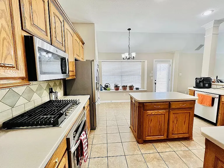 3929 Autumn Ln — Photo 7
