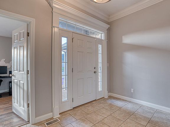 4th image of 5740 Waterstone Dr