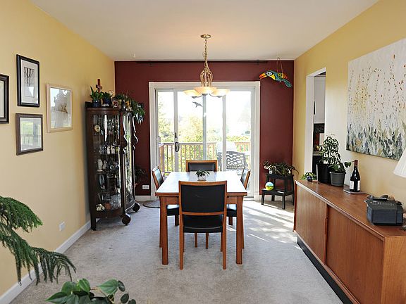 5th image of 18 Sandalwood Ct
