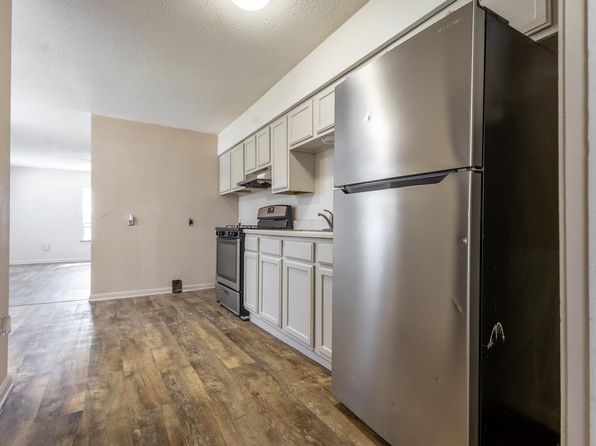 little-rock-arkansas-82835675 picture