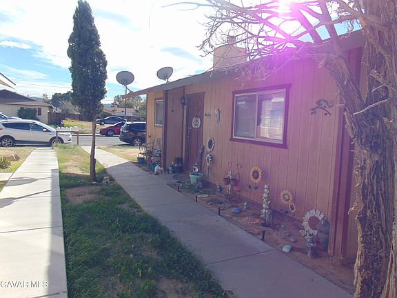 5th image of 824 Commercial Ave