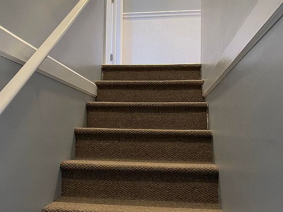 5th image of 257 Pine St