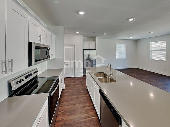 3rd image of 104 Island Plumeria Ln