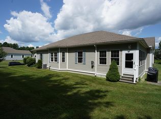 2 Cherry Hill Dr, Pittsfield, MA 01201