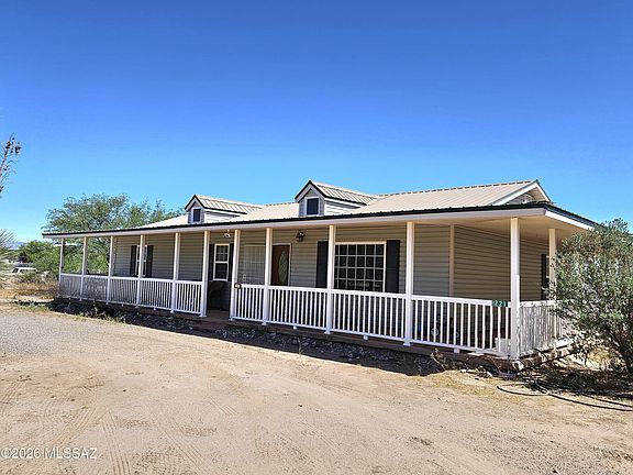 2nd image of 1221 E Forrest Ln