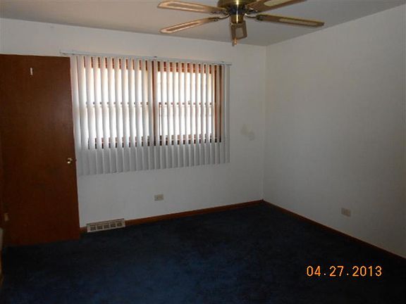 5th image of 379 Luella Ave