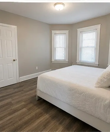 10 Grace Ave #1 — Photo 6