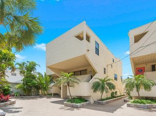 548A Beach Rd, Sarasota, FL 34242