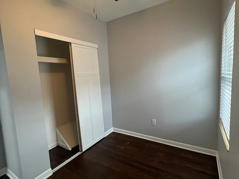 1096 Van Dyke St #202 — Photo 18