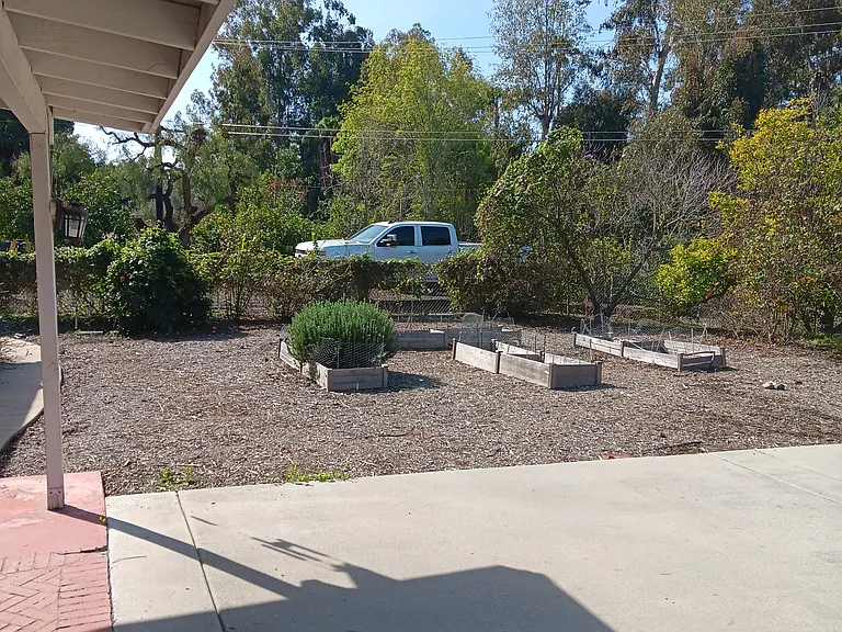 2666 Foothill Dr — Photo 13