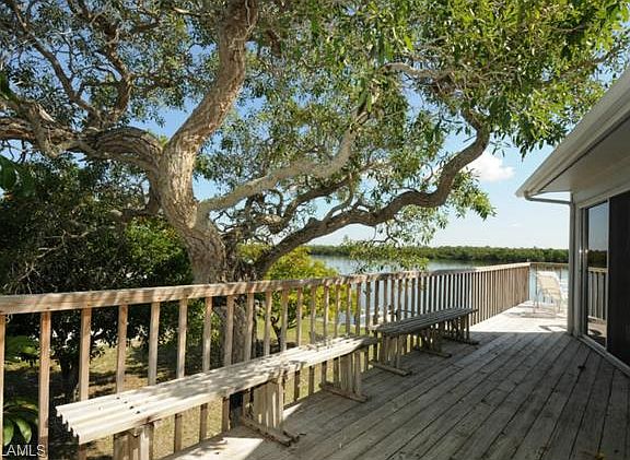 3rd image of 222 Hibiscus Dr