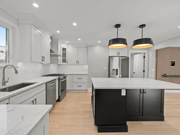 29 Hanson St, Somerville, MA 02143