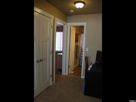 2nd image of 3722 W Periwinkle Dr #32-4