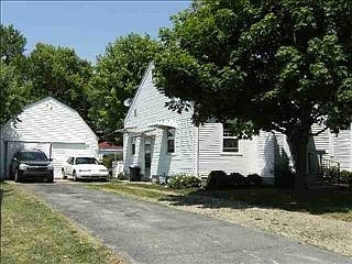2nd image of 305 E Van Cleve St