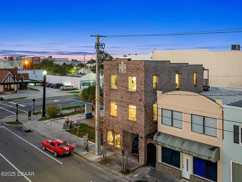 1st image of 307 S Palmetto Ave