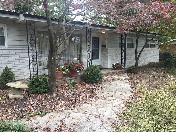 2nd image of 5 Bon Vue Dr