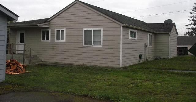 2nd image of 1201 Cowlitz Way