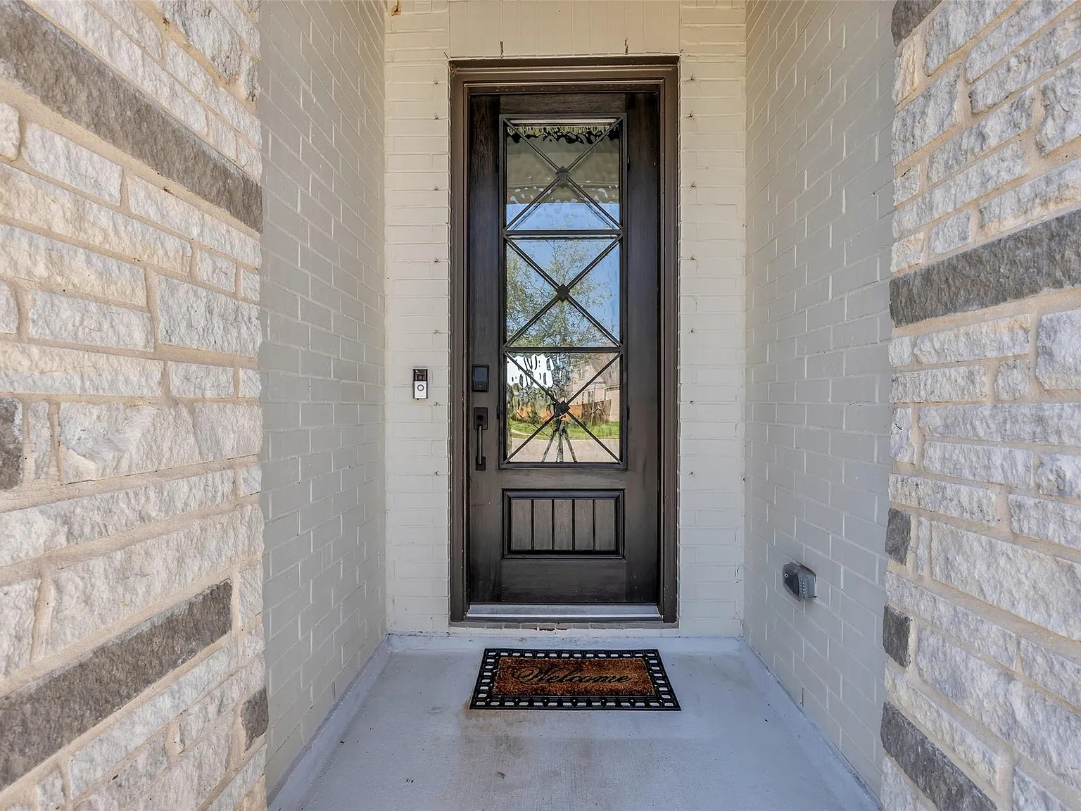 4 bed, 2.5 bath, 2775 sqft, $3,250 — Photo 3