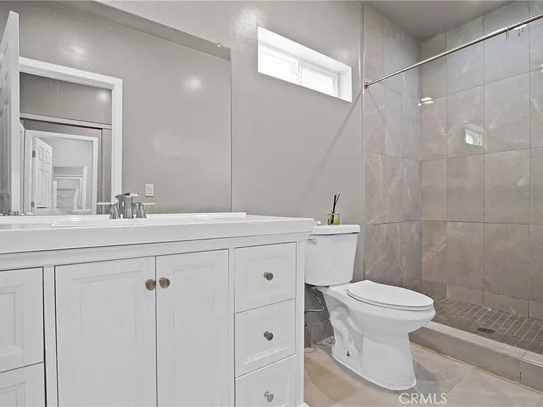 10529 S Truro Ave — Photo 11