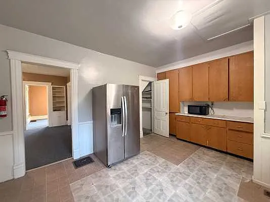 421 E Crosstown Pkwy — Photo 5