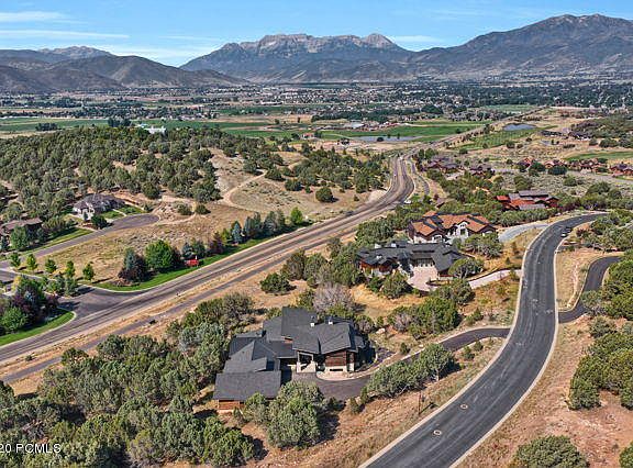 2nd image of 240 N Ibapah Peak Dr