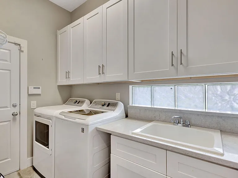 8241 Tobago Ln — Photo 31