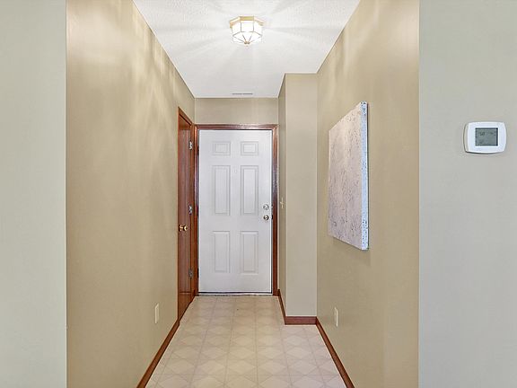 3rd image of 12122 Bearsdale Dr