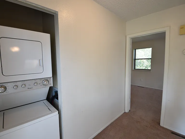 2927 Broadway St #2 — Photo 22