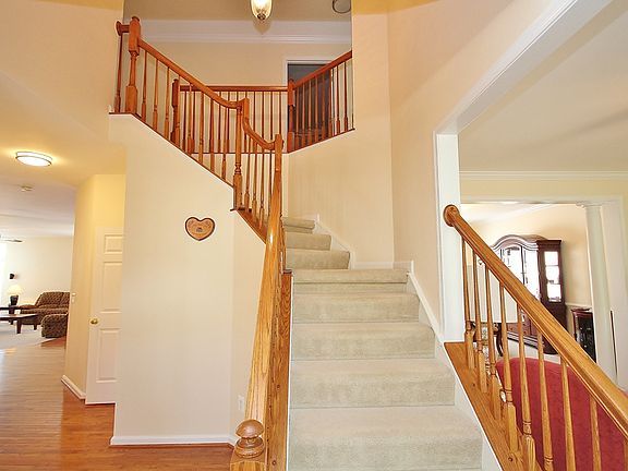 3rd image of 5673 Clouds Mill Drive