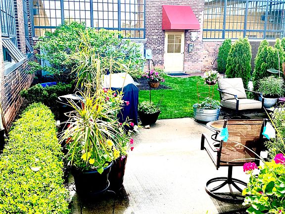2nd image of 3434 Russell St APT U09-307