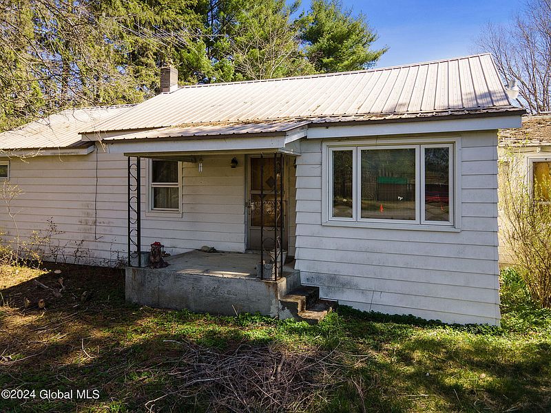 3rd image of 220 Rural Grove Road