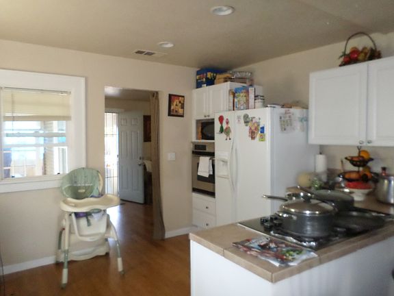 4th image of 2443 N Cherokee Ln