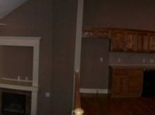 1102 N Sam Barr Dr, Kearney, MO 64060