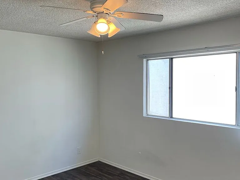 825 S Bedford St — Photo 11
