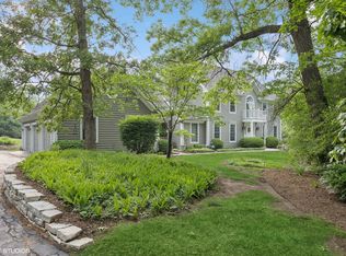 21712 N Old Farm Rd, Deer Park, IL 60010