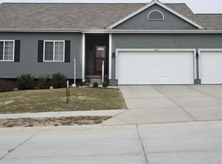 16069 Larimore Ave, Omaha, NE 68116