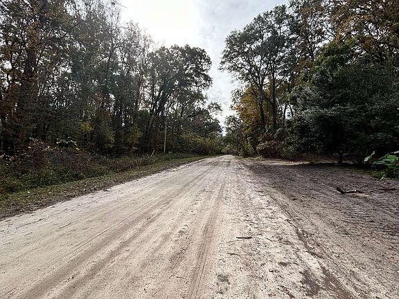4th image of 568 SW Bobcat Dr