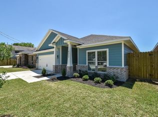 4552 Redbud St, Houston, TX 77051