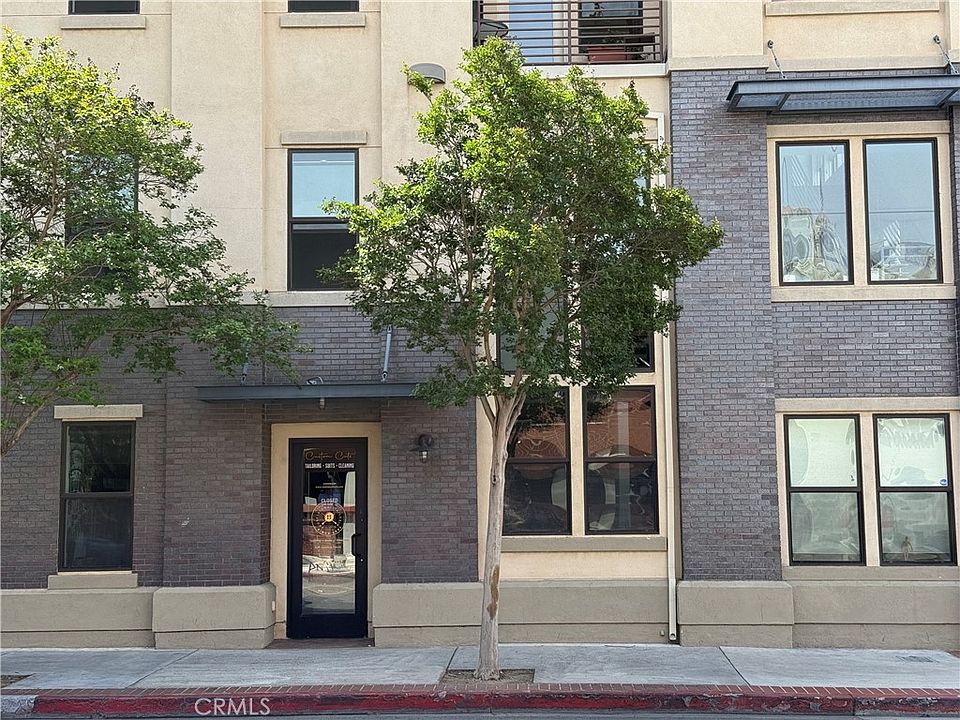 1st image of 190 W 3rd St