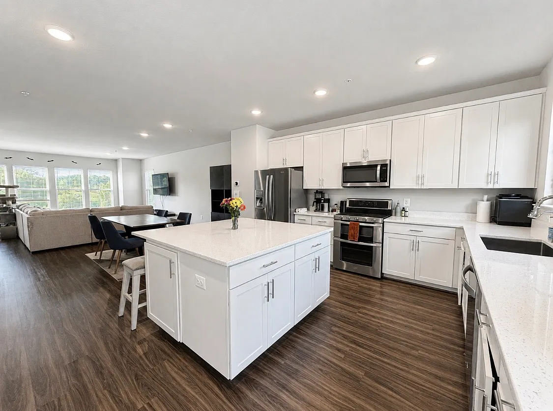 3491 Cormorant — Photo 4