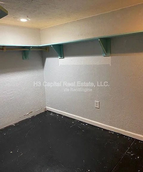 1215 W Main St — Photo 18
