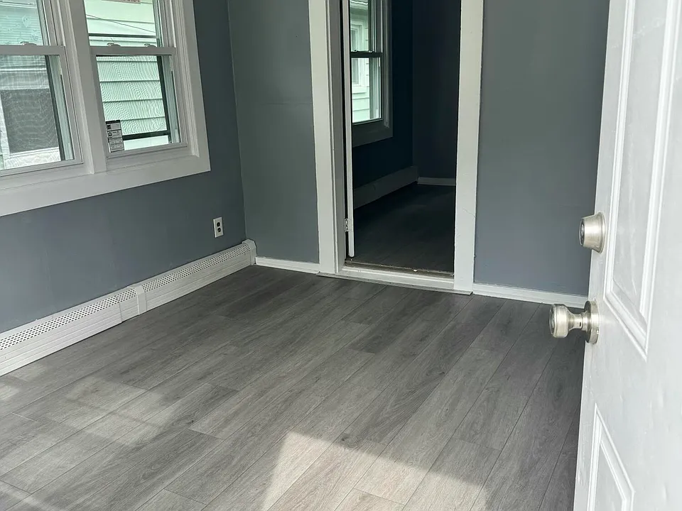 31 Saint James Pl #A