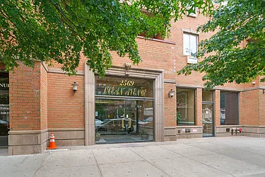 Rented by R New York