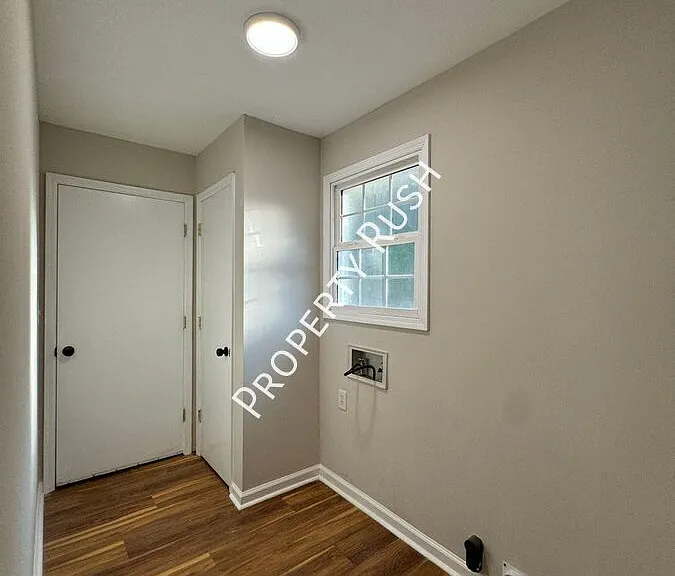 2945 Old Britain Cir — Photo 14