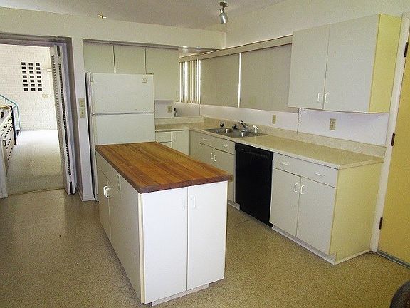 5th image of 604 Elm Cir