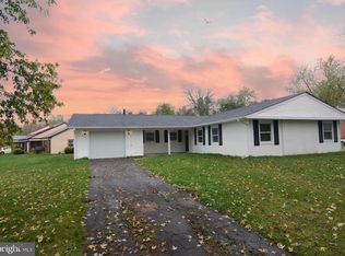 2 Newhall Ct, Willingboro, NJ 08046