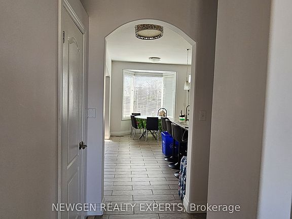 4th image of 687 Marley Cres